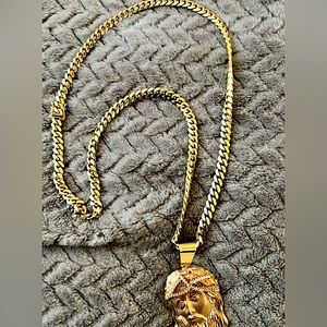 24 inch 14 karat gold Cuban link and Jesus medallion , 90grams Chain66/Jesus 24